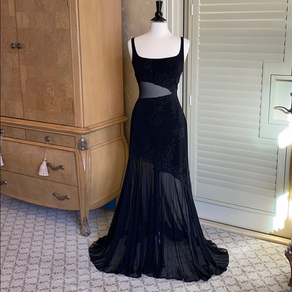 Lillie Rubin Dresses & Skirts - Lillie Rubin Sexy and stunning 🌹